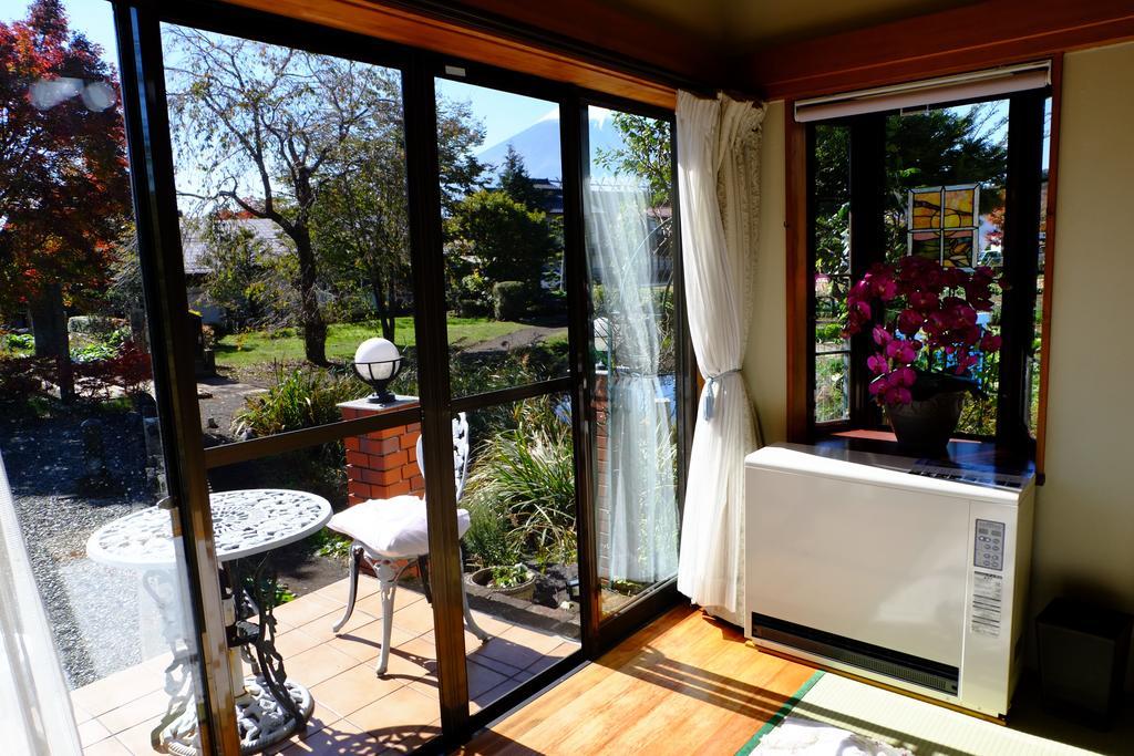 Lake Oshino Habitación foto